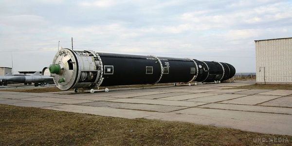 Зброя окупанта: що необхідно знати про нову балістичну ракету РФ "Сатана-2". До кінця 2017 року здійснять два кидкових випробування "Сатани-2", за підсумками яких буде скоригована подальша програма розробки.