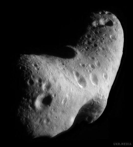 «Інопланетну базу» знайшов на астероїді Ерос відомий уфолог. Що приховують від нас прибульці?.