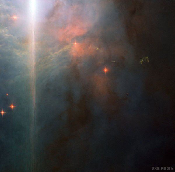 Телескоп «Хаббл» зняв фантастичний захід у сузір'ї Оріона. Фото сподобалося користувачам інтернету, які назвали його «нереальним».