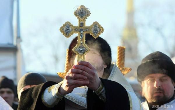 Кремль готує “релігійну війну” в Україні - архієпископ Євстратій Зоря. Москва вирішила діяти на релігійному полі, тому що військова й інформаційна агресія виявилися малоефективними,