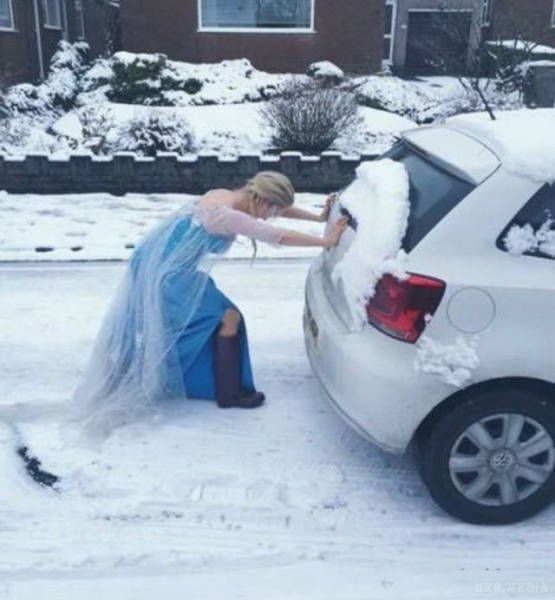 Жіночки за кермом - і сміх і гріх:. Підбірка веселих фотографій на тему жінок за кермом.