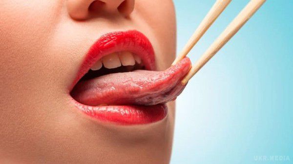 Ефективні способи  лікування обпаленого язика. Посипати цукром або з'їсти йогурт.