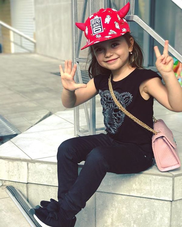Маленька модниця: дочка Лілії Ребрик вийшла на подіум модного показу (фото). Маленька Діана вже встигла взяти участь в модному показі і пройтися по подіуму. 
