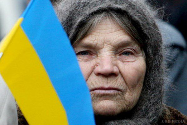60 українських пенсіонерок терміново, як вагітні, вийшли за студентів з Іраку. Причиною такого вчинку стало бажання отримати українське громадянство.