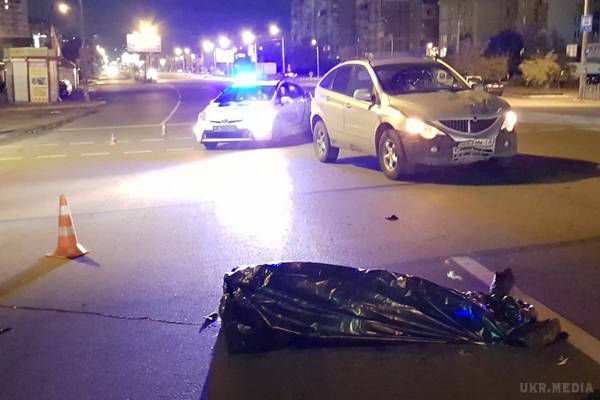 У ДТП у Києві пішохід загинув під колесами двох авто. Пригода сталася неподалік від підземного пішохідного переходу