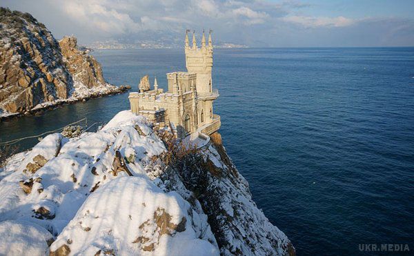 У Криму загадкова аномалія, півострів в снігу. Перші кадри.