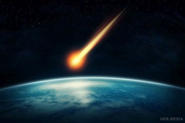 Китайські астрономи попередили що сьогодні на Землю впаде великий метеорит. Китайські астрономи заявили, що провідні космічні агентства не можуть не знати про існування цього метеорита і про ту загрозу, яку він представляє для Землі.