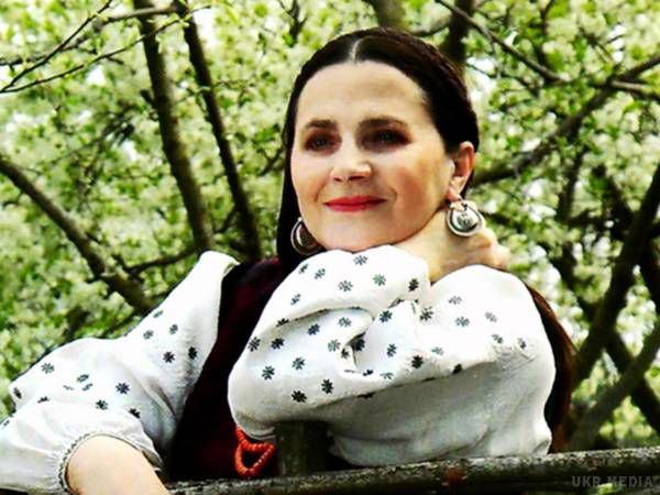 70-річна Ніна Матвієнко знялася у стильній фотосесії. Народна артистка України Ніна Матвієнко, яка нещодавно відзначила 70-річчя, знялася у дуже стильному фотосеті.