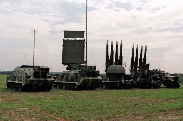 В Україні почалися випробування зенітних ракет. На Херсонщині проходять льотні випробування зенітних ракет середньої дальності.