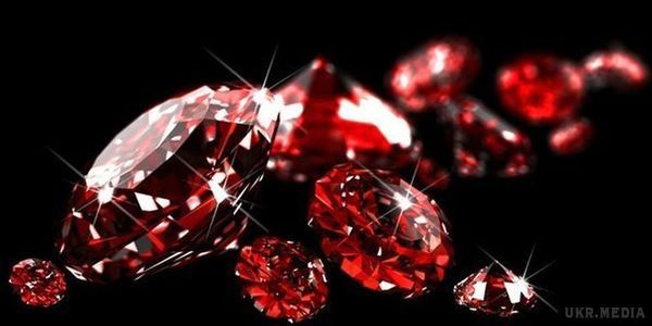 Вчені розкрили несподівану таємницю дорогоцінних каменів. За твердженням дослідників, рубін і сапфір є однаковими камінням.