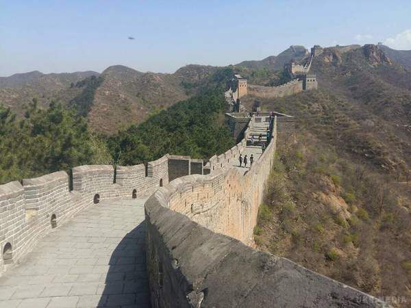 НЛО помітили над Великою Китайською Стіною (фото). Сіматай – один з найбільш яскравих і захоплюючих, доступних для туристів і мандрівників ділянок Великої Китайської Стіни в Пекіні. 