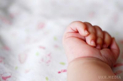 У Львівській області за лікарську недбалість посадили акушера-гінеколога. З вини лікаря через місяць після пологів загинуло немовля.