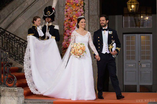 Найнеймовірніші весільні сукні представниць королівських сімей. Дізнайся, які весільні сукні увійшли в історію! Спойлер: не Кейт Міддлтон єдиною.