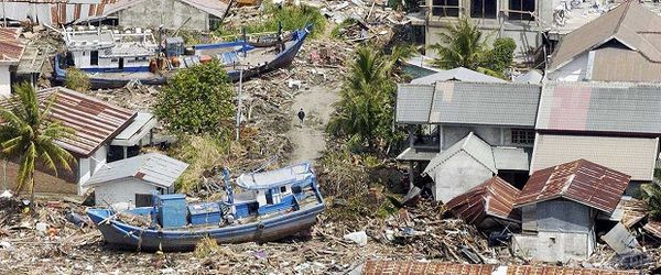 5 листопада - Всесвітній день поширення інформації про проблему цунамі. Цунамі відносять до числа найбільш небезпечних і смертельних стихійних лих.