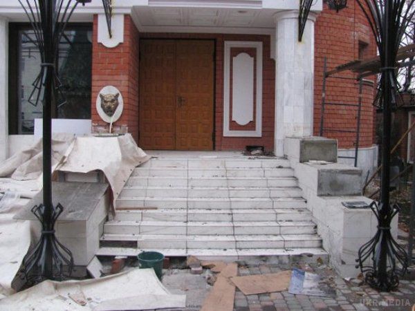 У двір приватного будинку в Харкові кинули гранату. Унаслідок вибуху ніхто не постраждав.