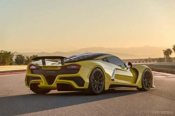 Потужний гіперкар Hennessey Venom F5 б'є рекорди швидкості (Фото). Автомобіль, який в черговий раз побив абсолютний рекорд швидкості.
