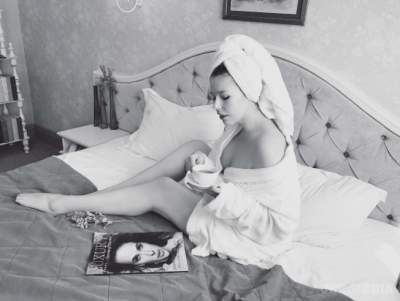 Соня Плакидюк поділилася пікантним знімком. Експерт шоу "Супермодель по-українськи" Соня Плакидюк сфотографувалася в ліжку.