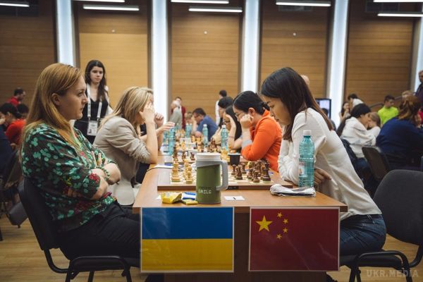 Збірна України завоювала дві бронзові нагороди на командному чемпіонаті Європи. Чоловіча та жіноча збірні України з шахів завоювали бронзові нагороди командного чемпіонату Європи.
