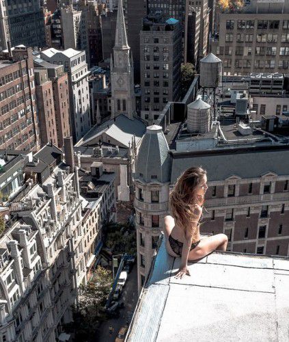 Самі екстремальні еротичні фото. Мар Ширасуна — японський фотограф, який облазив не менше 150-ти дахів нью-йоркських хмарочосів. Все заради того, щоб відшукати гідні місця для еротичної фотосесії.