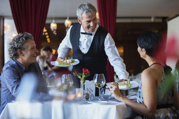 15 секретів ресторанів, про яких вам ніколи не розповість офіціант. Одкровення офіціантів.