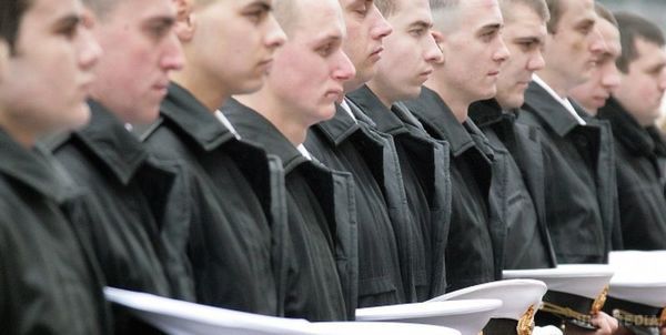 Понад 200 українських моряків знаходяться в іноземних в'язницях. Повідомляється, що українські моряки, зокрема, відбувають покарання у в'язницях Франції, Греції та Шрі-Ланки.