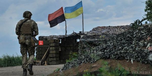 Інспектори США відвідають військові частини на Донбасі і планують приїхати в Крим. Інспекційна група відвідає військові частини і підрозділи в районі проведення антитерористичної операції на території Донецької і Луганської областей.