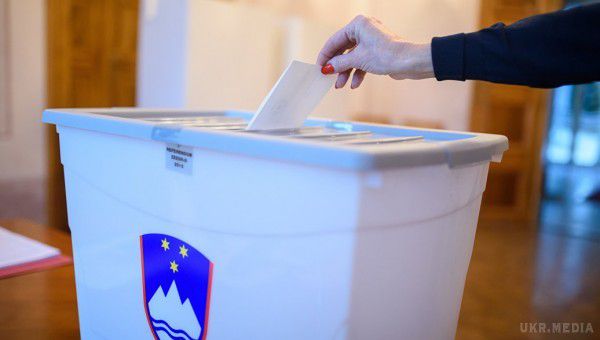 У Словенії розпочався другий тур виборів президента. Вже відкрито 3 тисячі 200 виборчих дільниць, куди, за повідомленнями з місць, почали збиратися перші виборці.