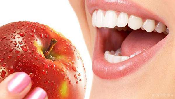 Названий самий корисний продукт, що рятує від карієсу. Він допомагає зубах залишатися здоровими.