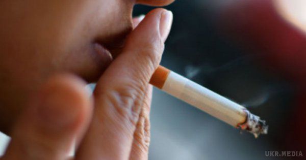 Нардепи погодили подорожчання сигарет в 2018-м. Верховна Рада прийняла за основу проект закону, який передбачено підвищення акцизу на сигарети в 2018 році на 30%.