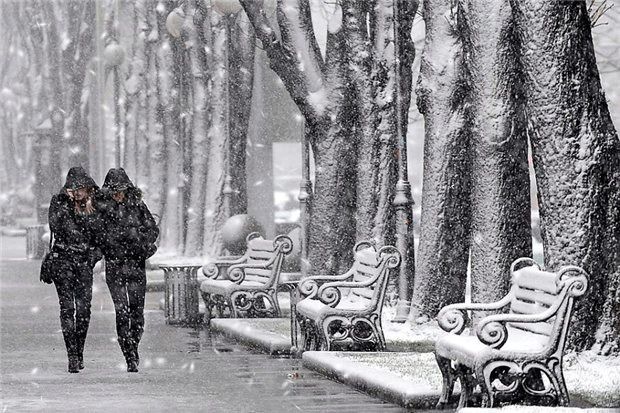 Коли українцям чекати на сніг. Стало відомо, коли українцям чекати на сніг.