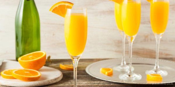 Чому вчені рекомендують регулярно пити апельсиновий сік. Університетом Чженчжоу було проведено дослідження понад 10000 людей.