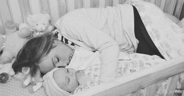 У дитячому будинку було дуже тихо...Коли вона дізналася, чому діти не плачуть, то присягнулася собі.. 28-річна Дейна Магер — професійний фотограф, кохана дружина і щаслива мама маленької А. 