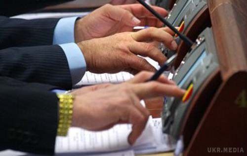 Рада прийняла закон про протидію тиску на бізнес. За відповідне рішення проголосували 312  народних депутатів.