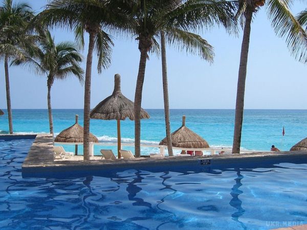 У Мексиці платять 10 000 $ у місяць тому, хто згоден жити біля Карибського моря. Всі! Збираю валізи.