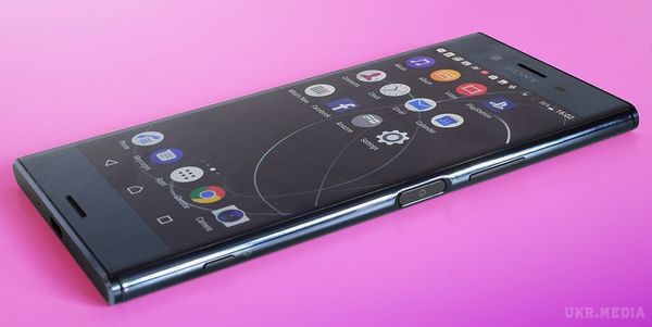 Компанія Sony анонсувала вихід нового смартфону. У компанії обіцяють випустити в наступному році головного конкурента iPhone X.