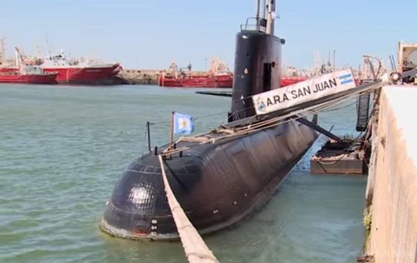 З зниклого підводного човна Сан Хуан була спроба телефонного контакту з морським пунктом - ЗМІ. Представник аргентинського ВМФ припустив, що зникла субмарина з 44 членами екіпажу на борту могла випливти
