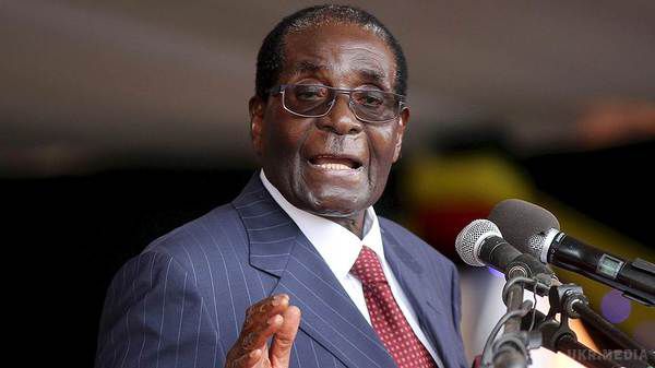 Президент Зімбабве згодився піти з посади. Йому пообіцяли імунітет та збереження майна. 93-річний президент Зімбабве Роберт Мугабе, який керував країною 37 років, погодився на відставку за умови надання йому гарантій безпеки.