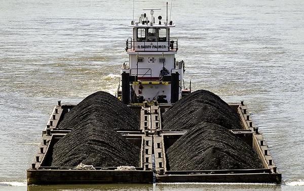  В Україну прибула друга партія вугілля зі США. 18 листопада порт "Чорноморськ" прийняв балкер з 75 тис, тонн вугілля марки Г з США.