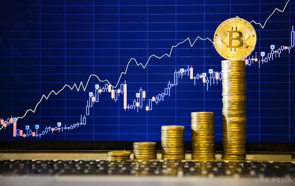 Bitcoin торгується вище $8 тис. Станом на 9:07 за Києвом курс складає близько $8,077 за одну криптомонету, але перебуває в низхідній тенденції