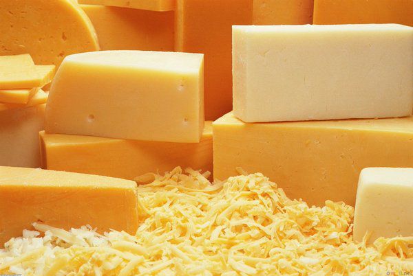 Україна стала більше заробляти на сирі і маслі. Головним покупцем українських сирів став Казахстан, а продажі масла зросли в півтора рази.