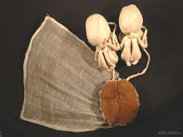 Анатомічні ляльки XVIII століття, з допомогою яких навчалися приймати пологи. Ці ляльки врятували тисячі життів! А виготовлення кожної коштувало як річний оклад мушкетеру.