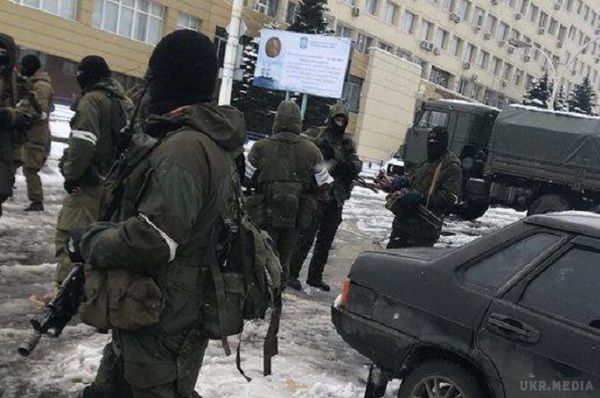  Що насправді відбувається на Донбасі - Луганськ. У Луганську триває силове протистояння двох угруповань бойовиків.