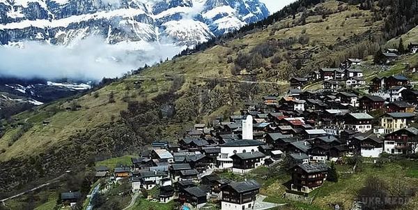 Швейцарське село, за проживання в якому вам заплатять $70 тисяч (Фото). У цього утопічного, приголомшливо красивого швейцарського села є для вас чудова пропозиція.