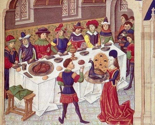Гігієна в Середньовіччі: як використовували курячий послід і навіщо застосовували мертвих мишей. Черв'яки в зубах і мишача шерсть замість брів.