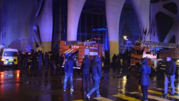 Пожежа у готелі в Грузії забрала 11 життів. Внаслідок пожежі, що спалахнула у п'ятизірковому готелі "Лео Гранд" в Батумі, ще приблизно 20 людей постраждали від інтоксикації.