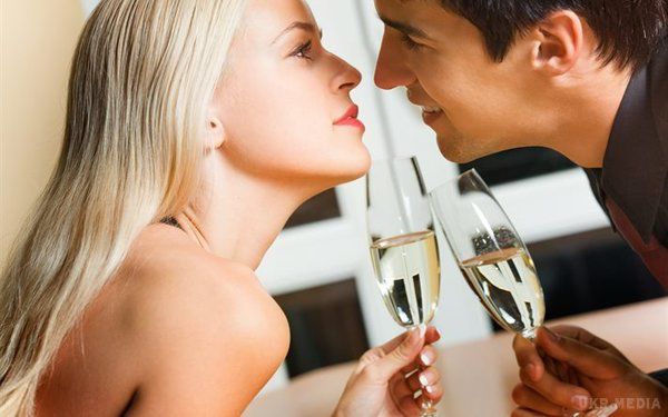 Шампанське підвищує якість сексу. Учені.