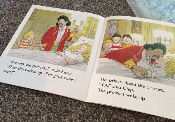 В Англії хочуть заборонити популярну у всьому світі казку. Британка звернулася до керівництва школи, в якій навчається її син, з проханням про заборону казки "Спляча красуня".