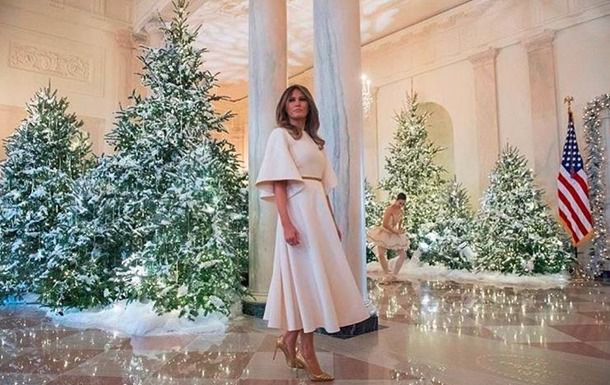 Як перша леді прикрасила Білий дім до Різдва (відео). Білий дім готовий святкувати Різдво.