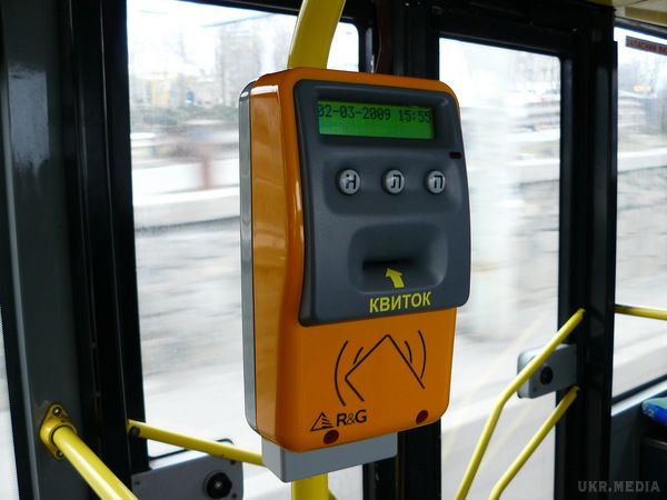 Відомо, коли запустять електронний квиток у київському транспорті. У квітні 2018 року в наземному громадському транспорті міста Києва запрацює система електронного квитка.