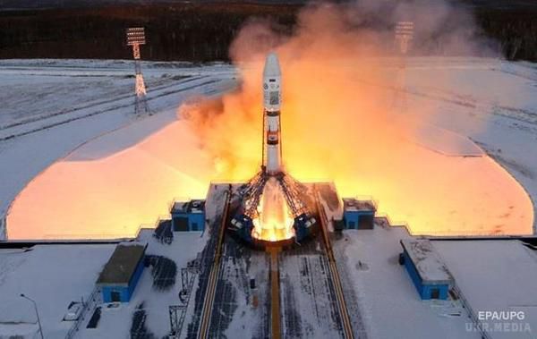 Чергова катастрофа російської ракети з супутниками. Ракета-носій Союз разом з 19 супутниками впала в океан, повідомляють російські ЗМІ.